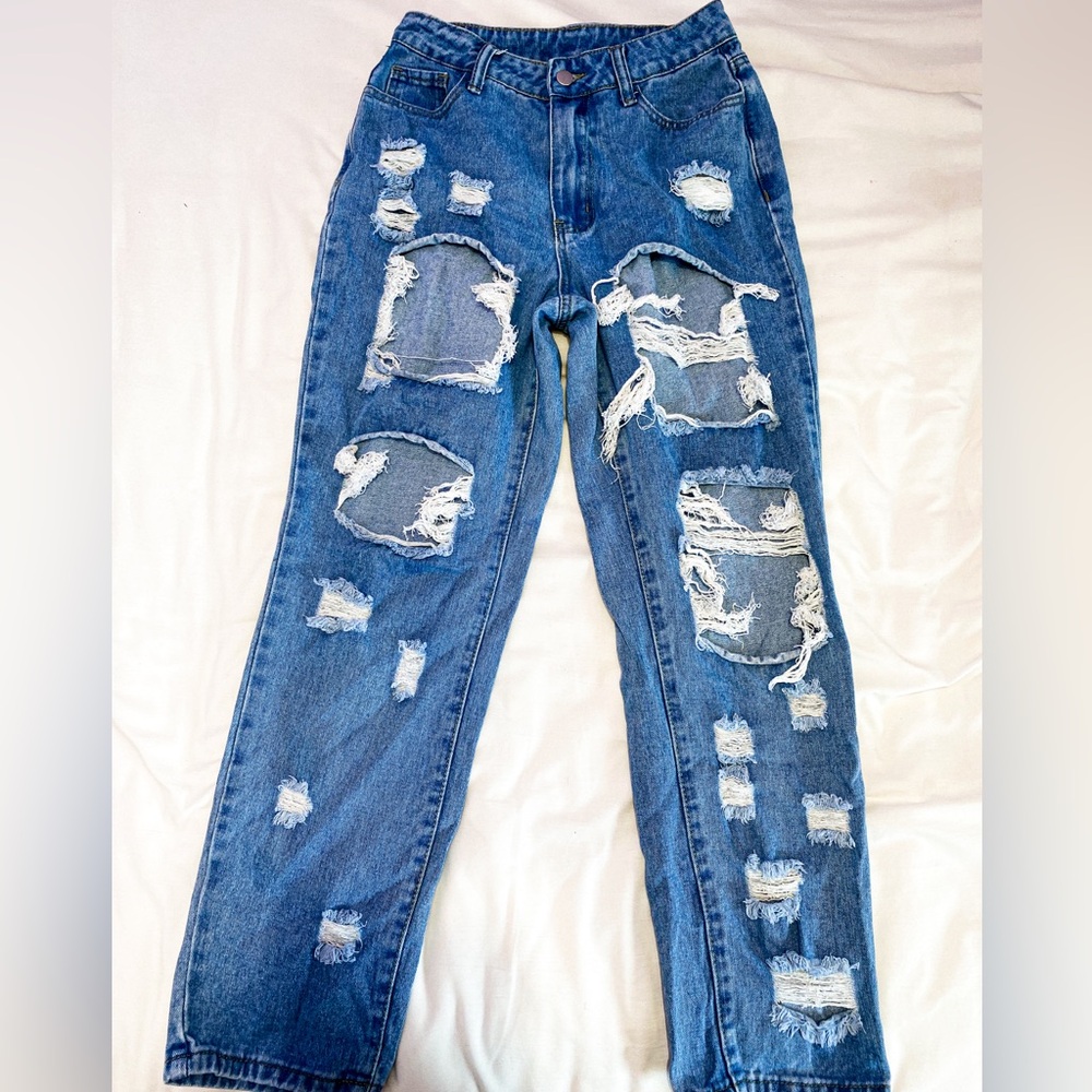 SHEIN SKY boyfriend ripped jeans